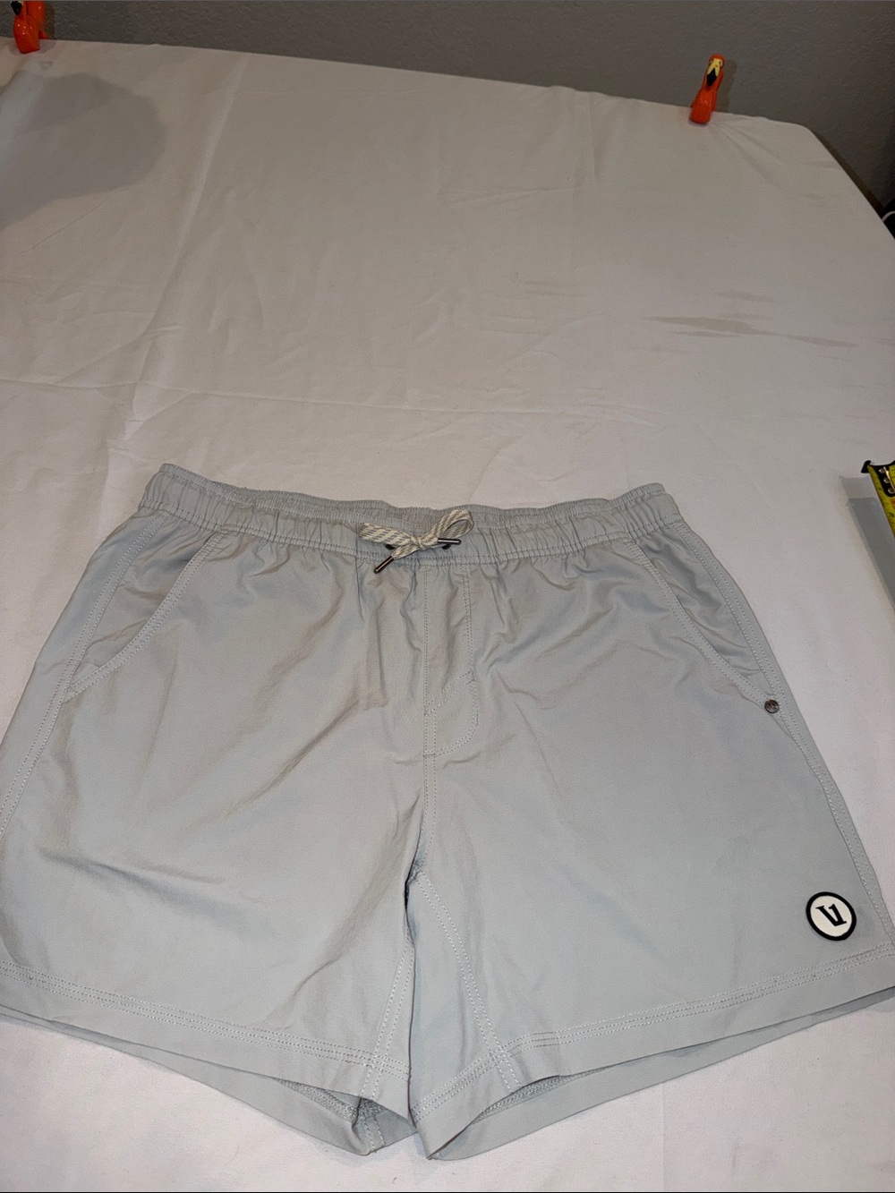 2509100 Vuori banks shorts unlined everything else in EUC. See pic for size
